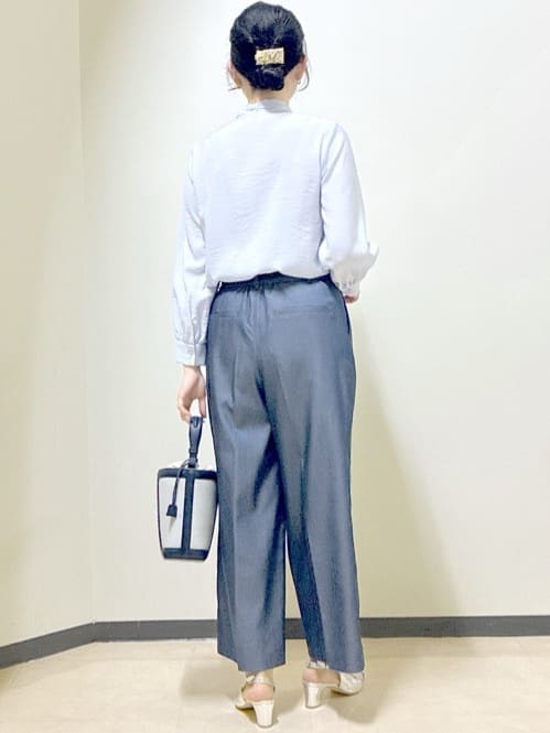  beni_gingerさんの「Reflect｜【通勤／ボウタイ取り外し可】ボウタイ付きバンドカラーブラウス」を使ったコーディネート