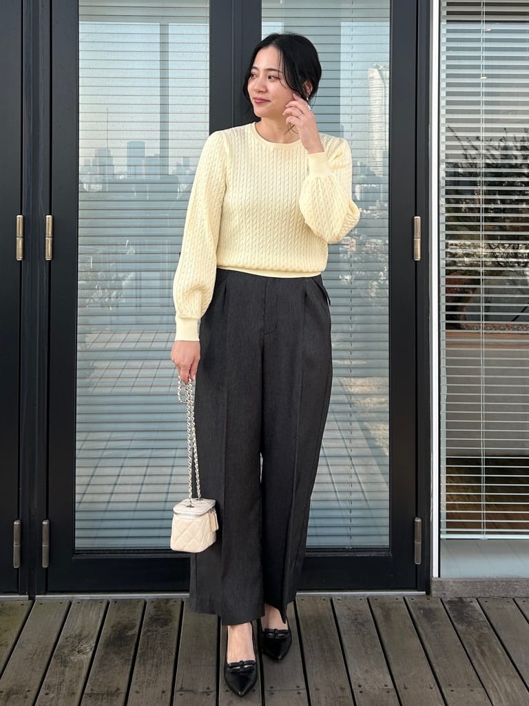 shinoさんの「Couture brooch｜【撥水・洗える】ハーフ トレンチコート」を使ったコーディネート