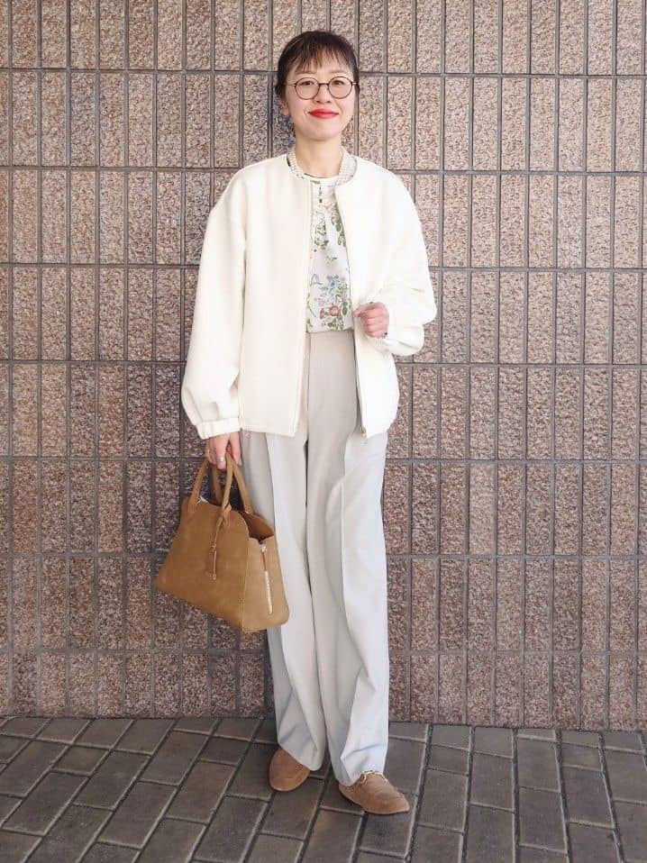MUTSUKOさんの「UNTITLED｜【花柄/洗える】ボタニカルブラウス」を使ったコーディネート