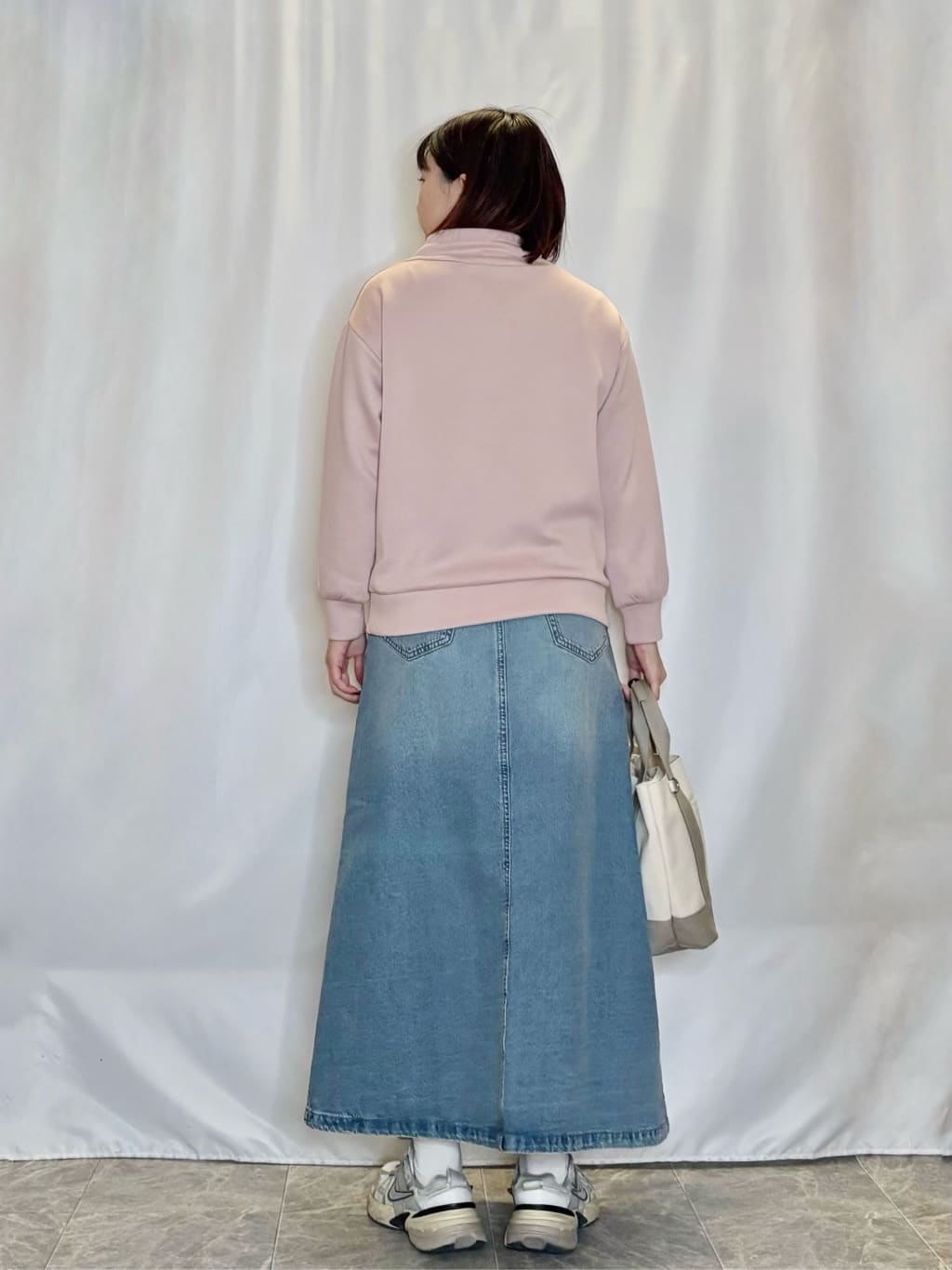 ネリさんの「SHOO･LA･RUE｜【SHOO・LA・RUE DENIM】シンプルだから使いやすい Aラインスカート」を使ったコーディネート