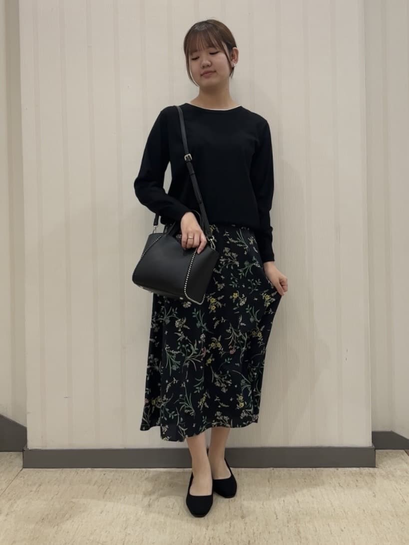 ちひさんの「INDIVI｜【洗える／アンサンブル可能】シンプルデザインニット」を使ったコーディネート