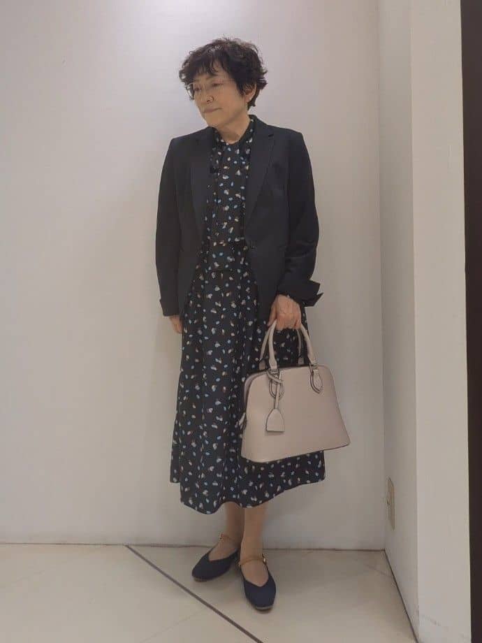 Mokoさんの「Reflect｜【セレモニー／通勤／おでかけに◎】フラワープリントボウタイワンピース」を使ったコーディネート