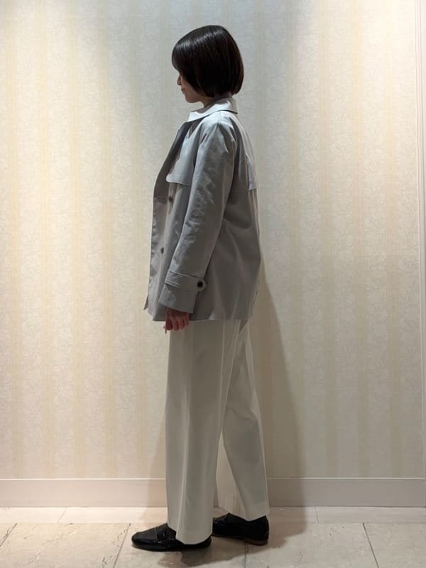 hikaruさんの「INDIVI｜【花粉付着防止／撥水／UVケア】名品トレンチコート」を使ったコーディネート