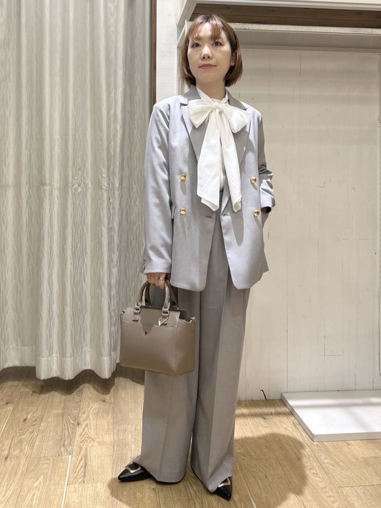 ga_riさんの「THE SHOP TK｜【通勤にもデイリーにも】CAVIAN 金ボタンダブルブレストジャケット」を使ったコーディネート