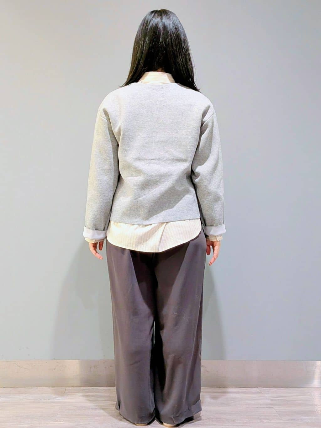 sarieさんの「OPAQUE.CLIP｜スナップボタンニットカーディガン【洗濯機OK】」を使ったコーディネート