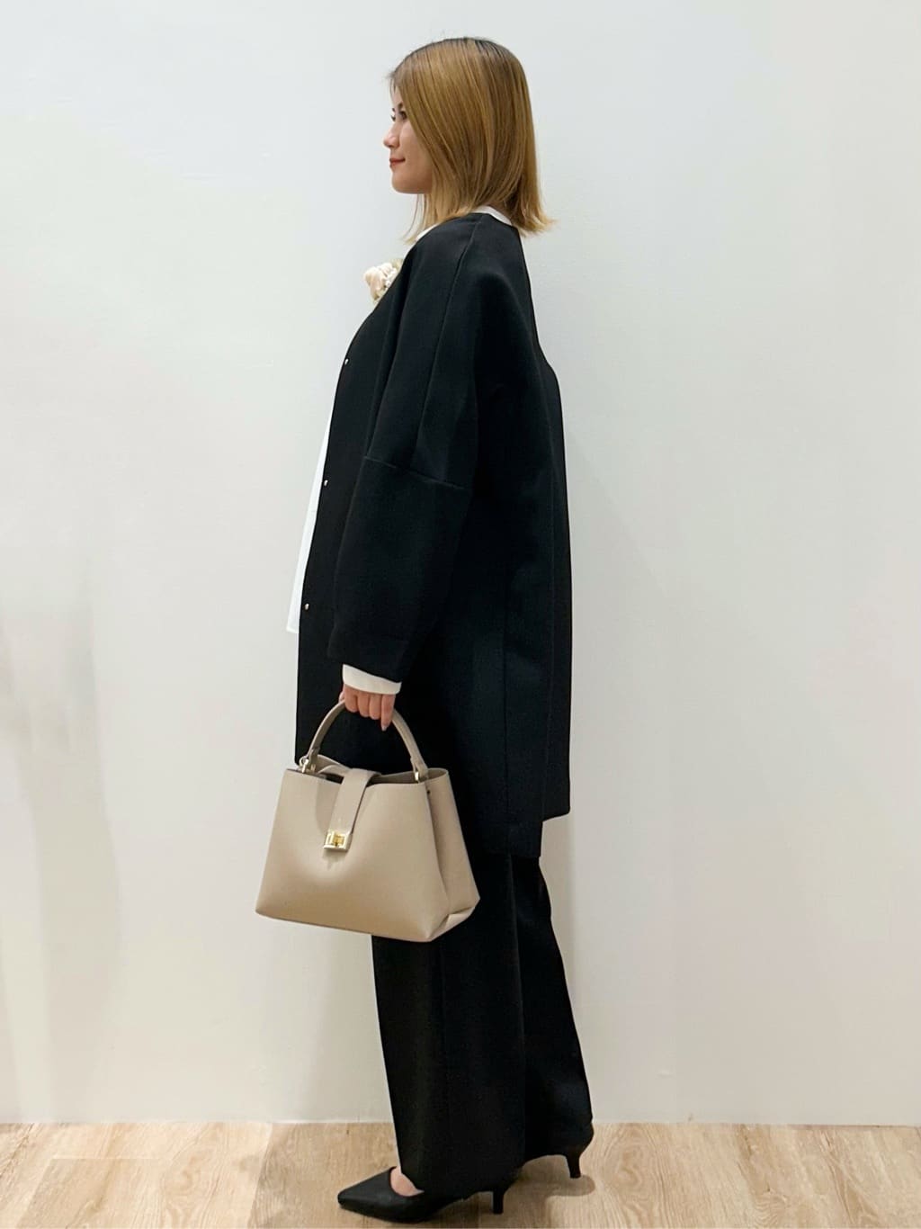 suzukaさんの「OPAQUE.CLIP｜フォルムスリーブミドルコート【洗濯機OK】」を使ったコーディネート