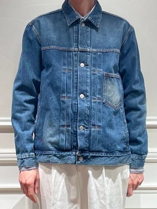 橋本さんの「DRESSTERIOR｜◆THOMAS MASON ストライプシャツ」を使ったコーディネート