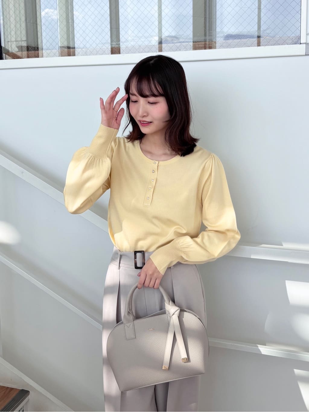 みさかさんの「index｜【吸水速乾】ストレッチワイドストレートパンツ／セットアップ対応《洗濯機OK》」を使ったコーディネート