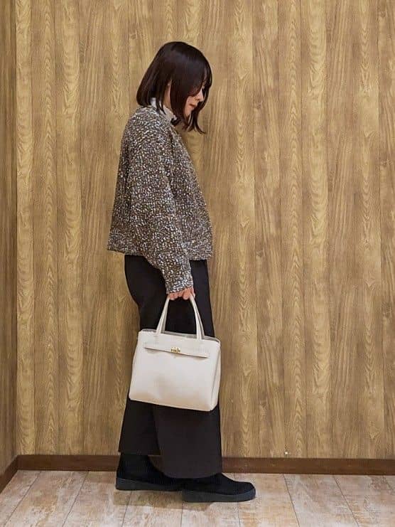 かなさんの「SHOO･LA･RUE｜【洗濯機可/前後2WAY】ぽこぽこニットカーディガン」を使ったコーディネート