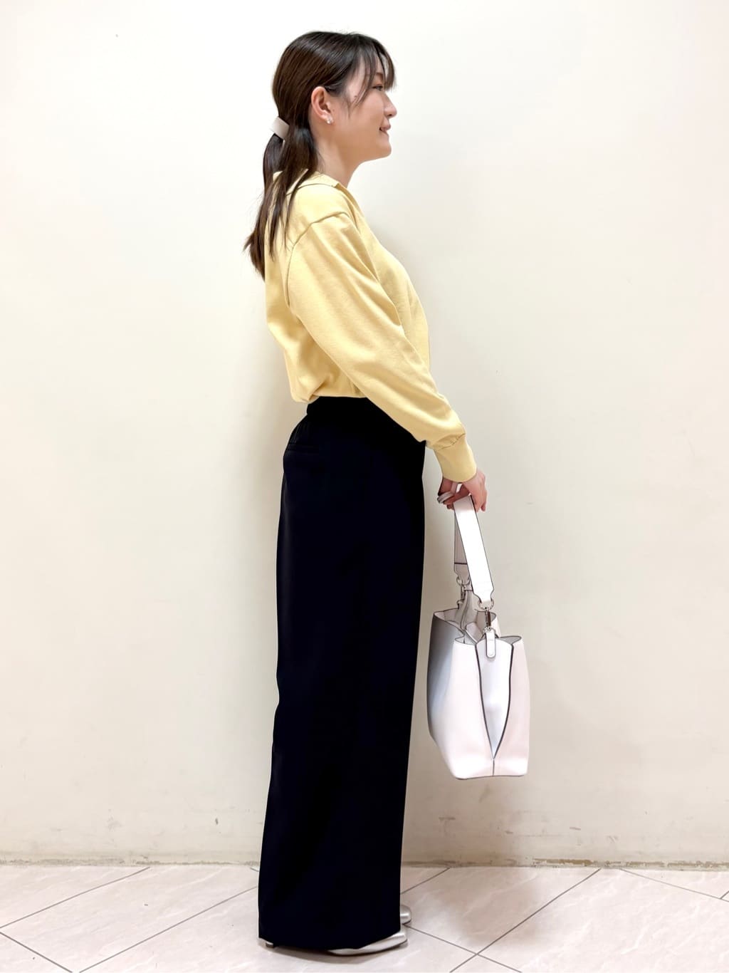 mikiさんの「Reflect｜スキッパーネックニットプルオーバー」を使ったコーディネート