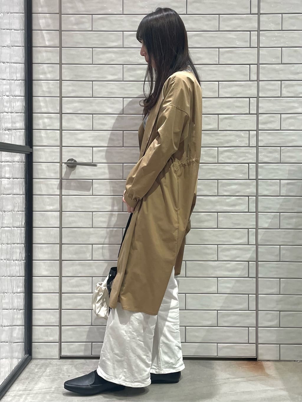 ayakaさんの「OPAQUE.CLIP｜ヴィンテージクロスノーカラーロングコート【洗濯機OK／ストレッチ／イージーアイロン】」を使ったコーディネート