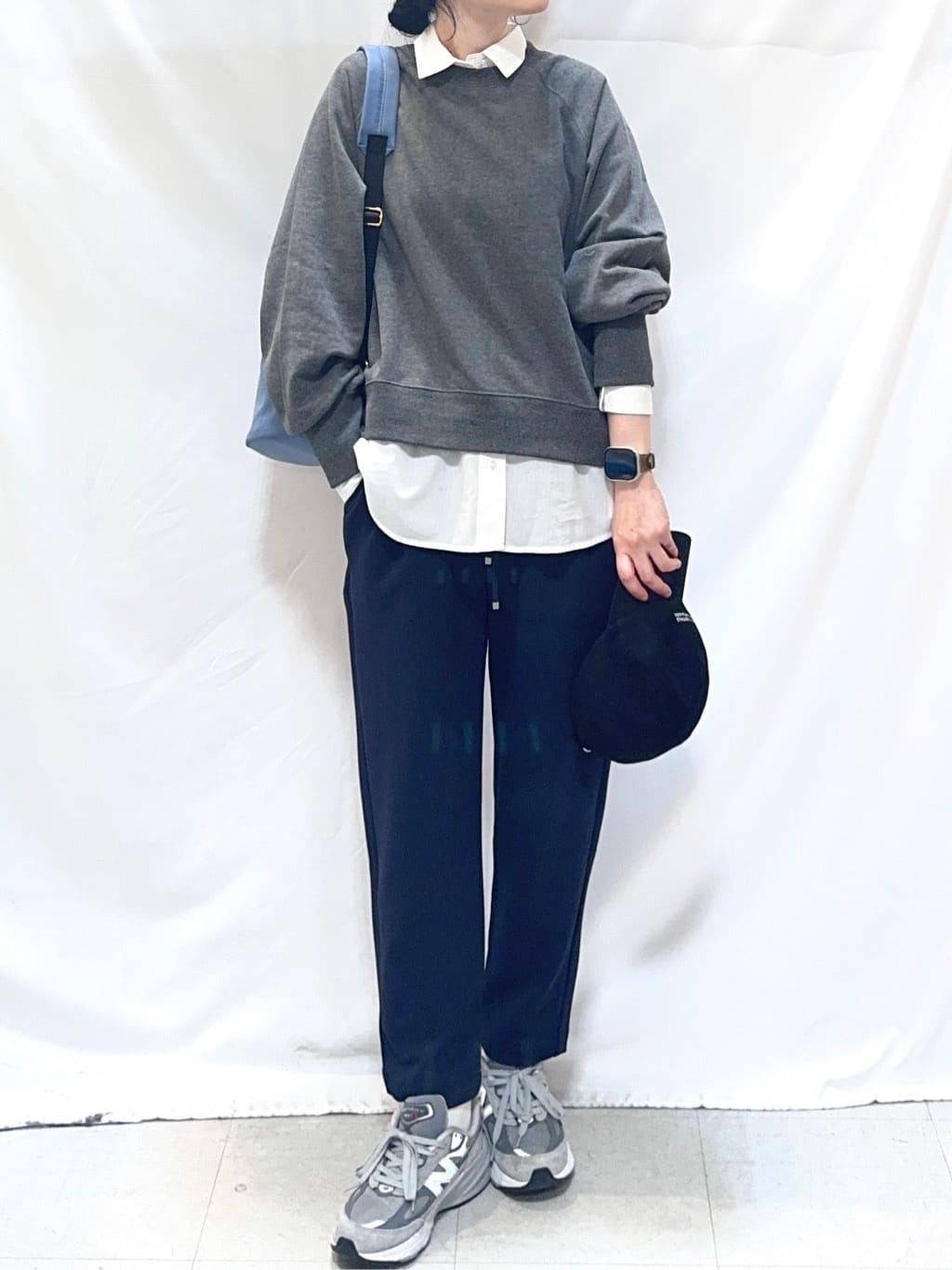 𝐇𝐢𝐫𝐨𝐦𝐢さんの「SHOO･LA･RUE｜【選べる色・柄/S-LL】通年使える レギュラーカラーシャツ」を使ったコーディネート