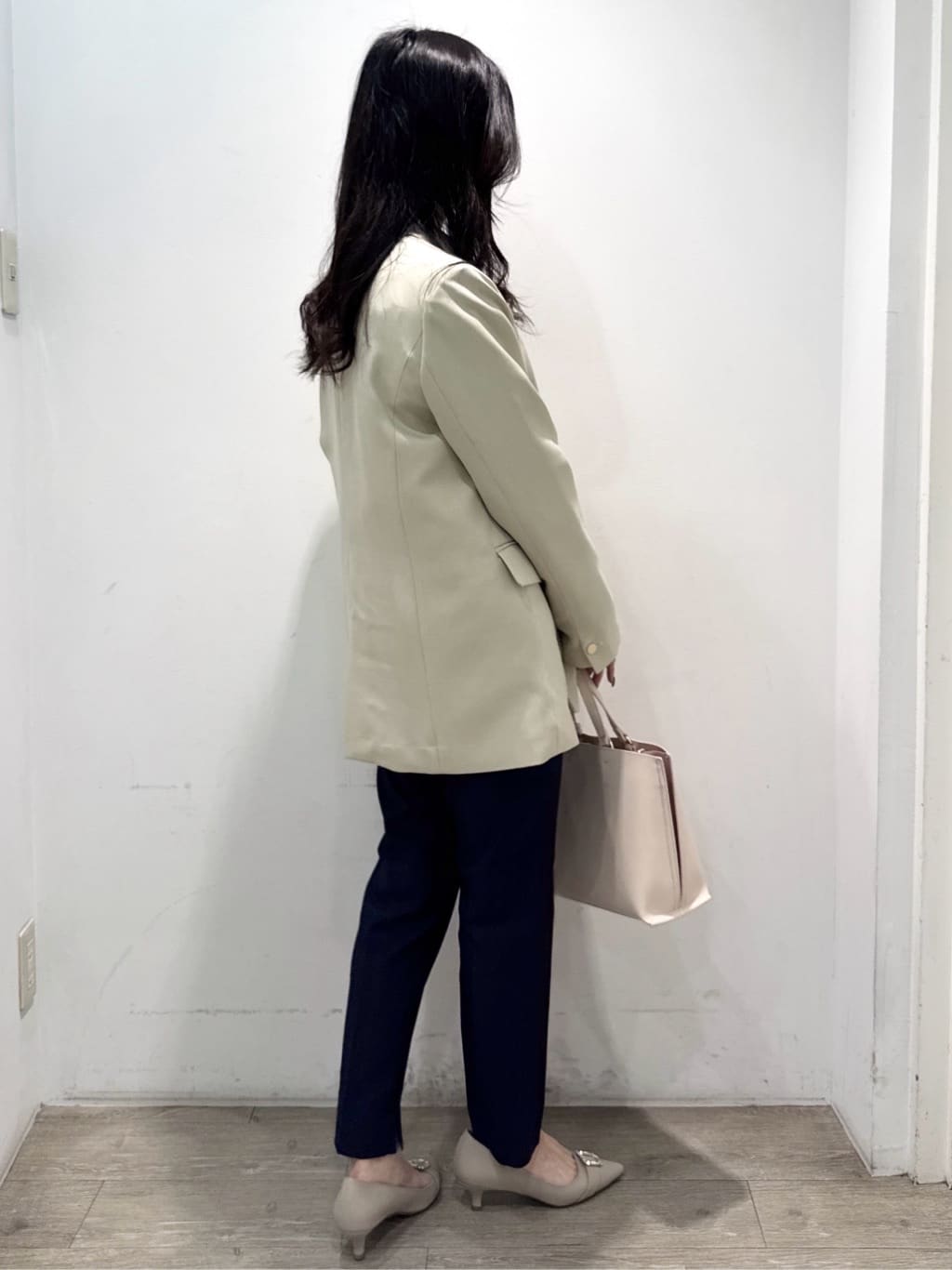 yuicciさんの「OPAQUE.CLIP｜金ボタンダブルブレストテーラードジャケット／セットアップ対応【洗える】」を使ったコーディネート