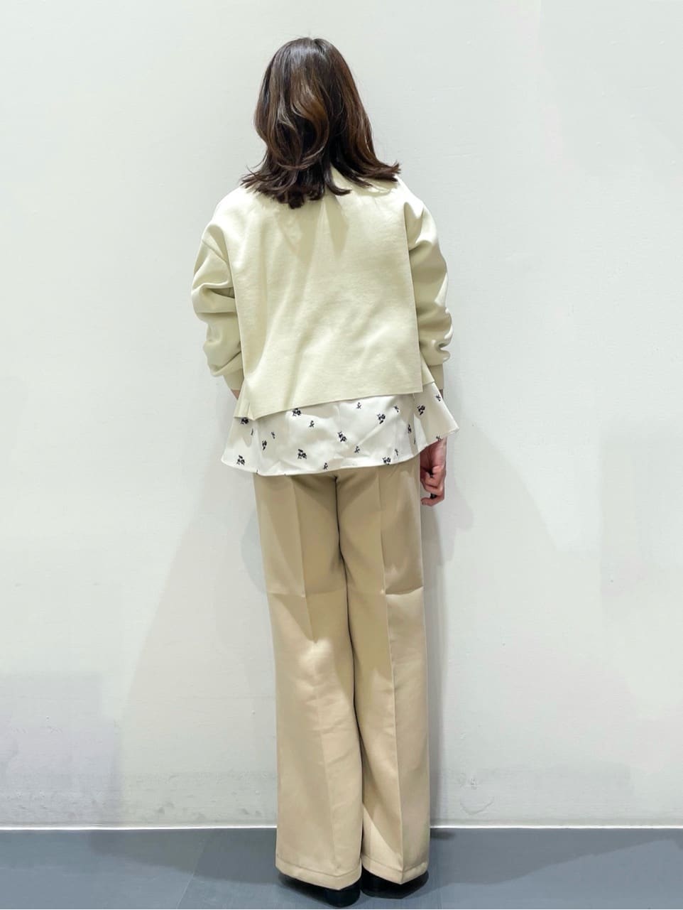 ともも。さんの「OPAQUE.CLIP｜フラワー刺繍ペプラムブラウス【洗濯機OK】」を使ったコーディネート