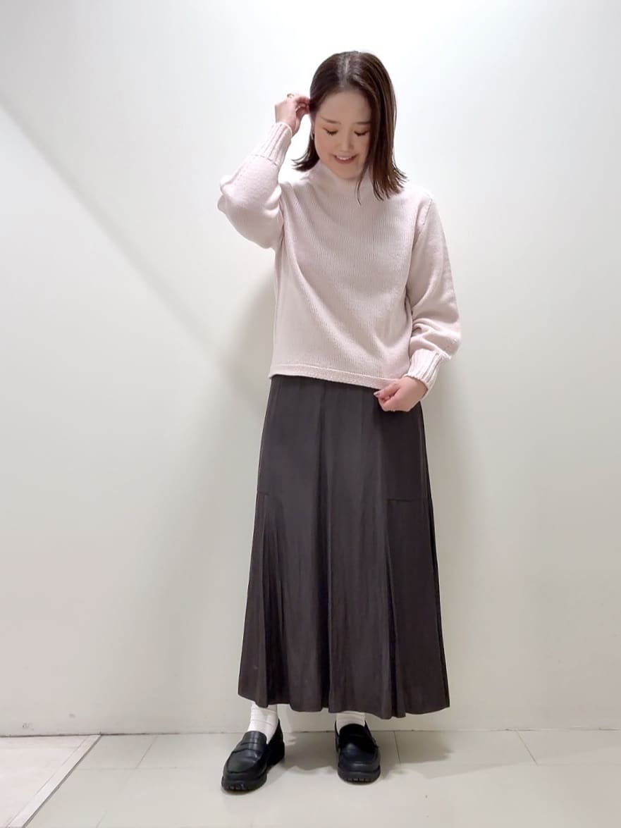 YUIさんの「UNTITLED｜【洗える】スポンディッシュ ボトルネックニット」を使ったコーディネート