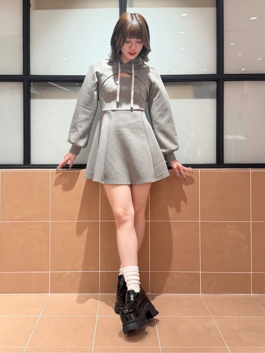 マナミさんの「ESPERANZA｜プラットフォームローファー」を使ったコーディネート