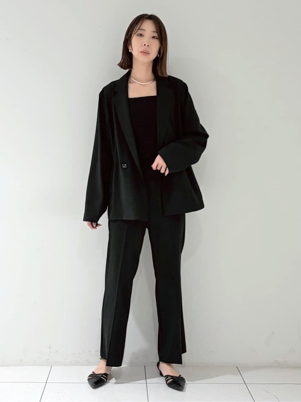 shioriさんの「INDIVI｜Comfy SET UP｜ダブルブレストイージージャケット【セットアップ対応／通勤／カセット服／接触」を使ったコーディネート