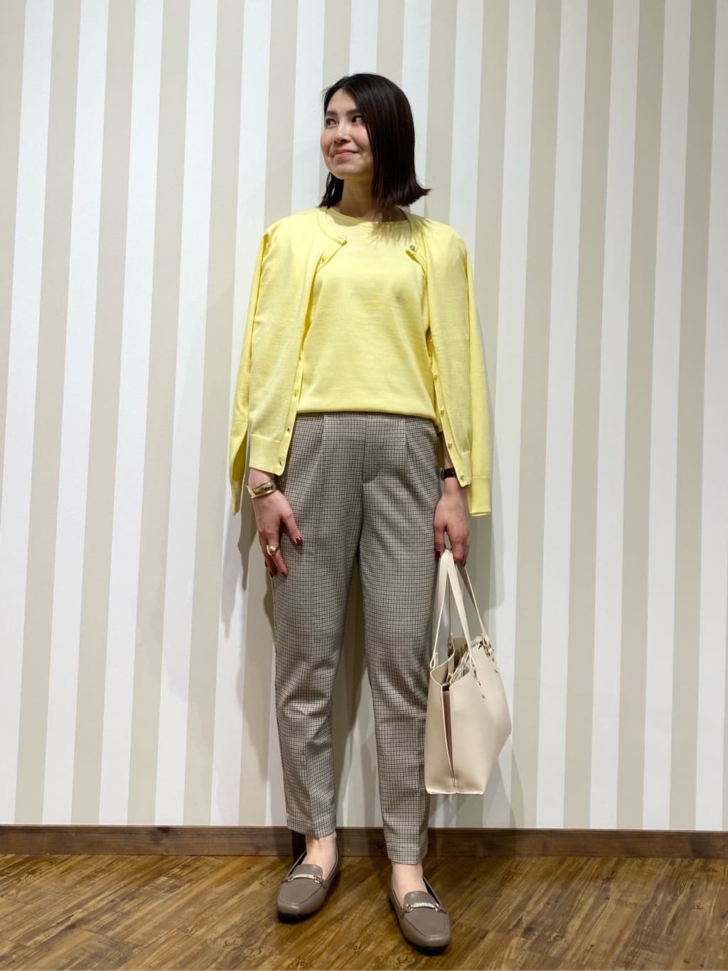 SAOさんの「SHOO･LA･RUE｜【洗濯機可/S-LL/アンサンブル可】結局、シンプル クルーネックニット」を使ったコーディネート