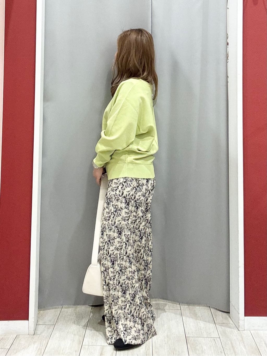 shioさんの「SHOO･LA･RUE｜【洗濯機可/S-LL】さらりと軽やか インせず着られる すっきり見えドルマンニット」を使ったコーディネート