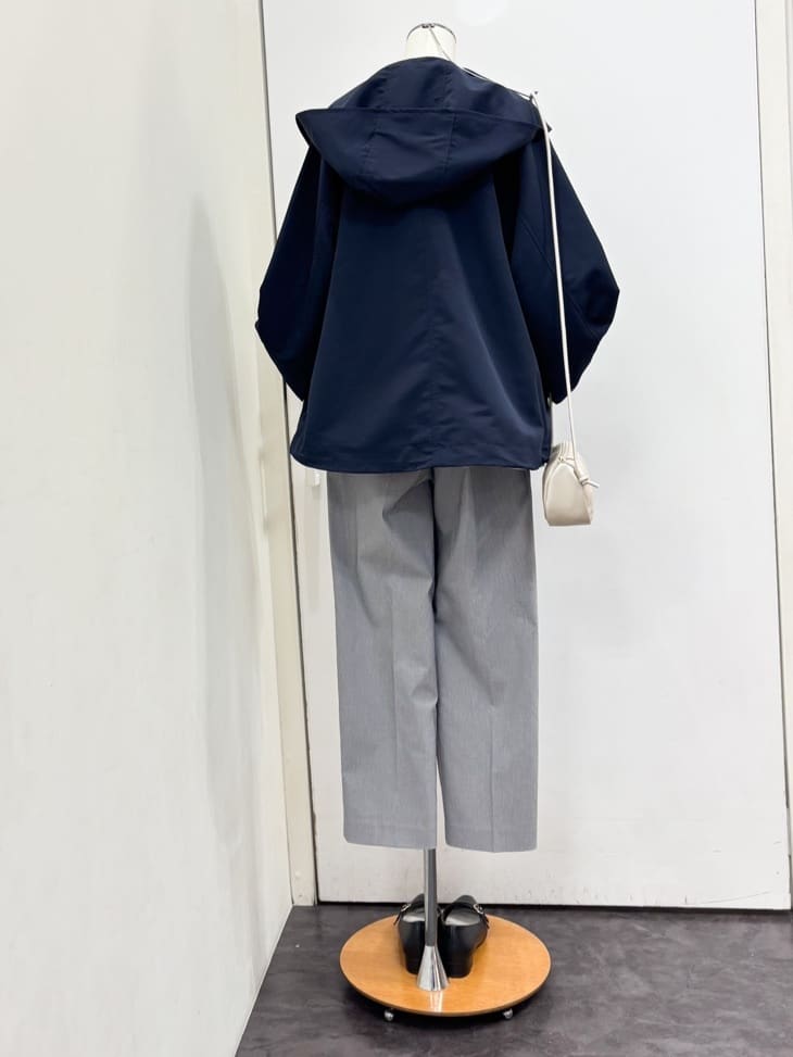 yukariさんの「grove｜【撥水】きれいめに着こなせるマウンテンパーカ」を使ったコーディネート
