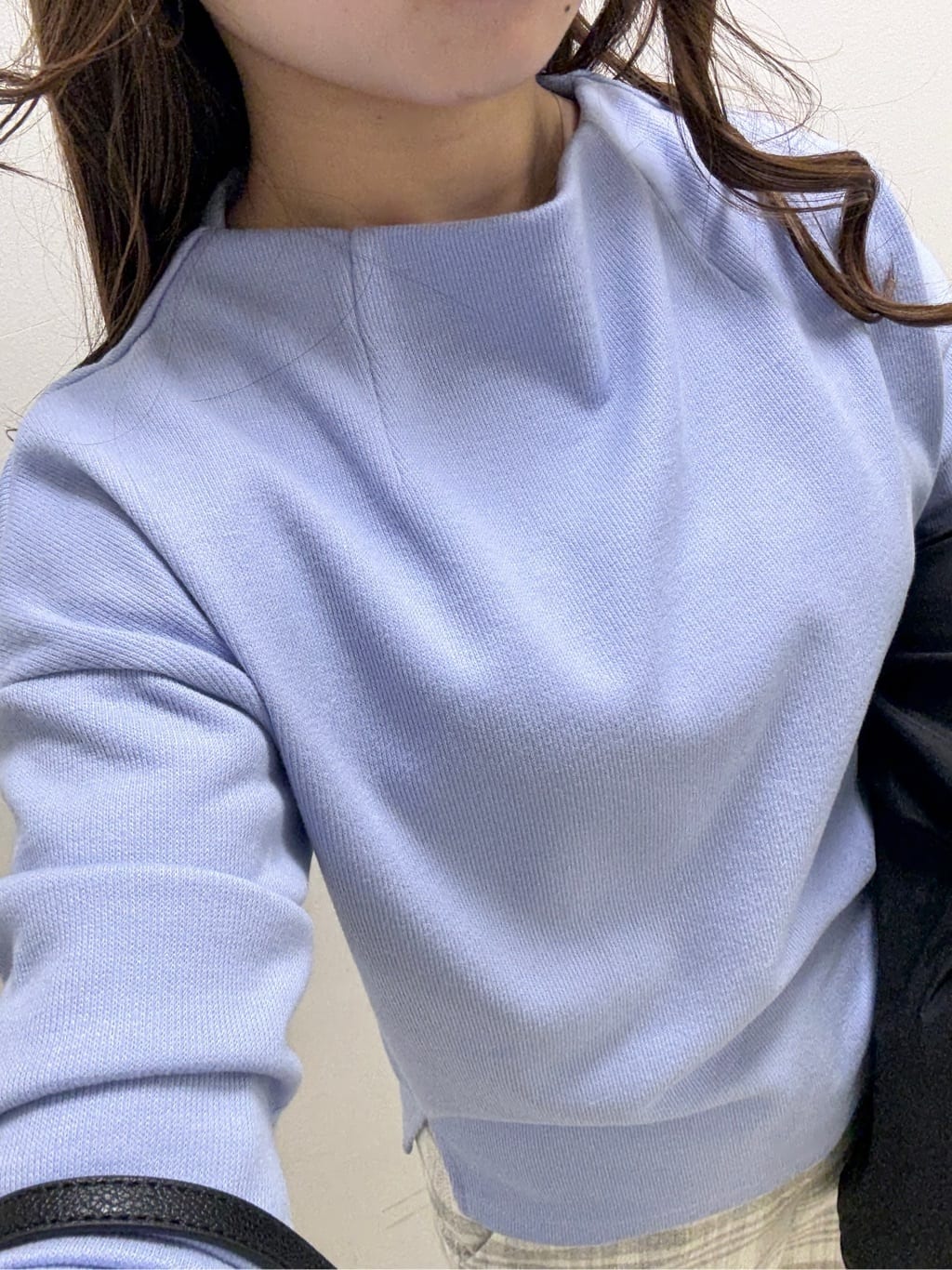 kahoさんの「INDIVI｜【SETUP可能／洗える／UVケア】ライトジャージ ボトルネックトップス」を使ったコーディネート