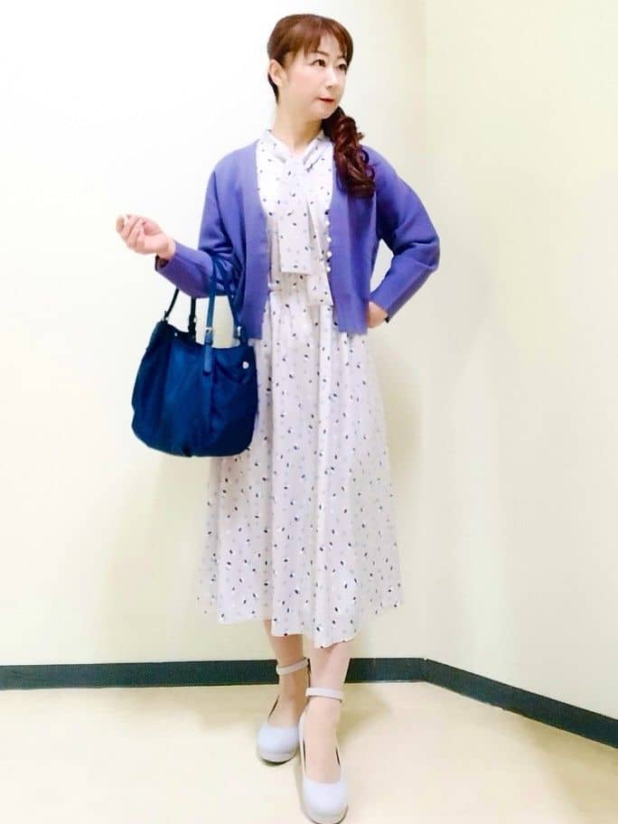 花さんの「Reflect｜【軽い羽織に◎／セットアップ可】パール調ボタン付きカーディガン」を使ったコーディネート