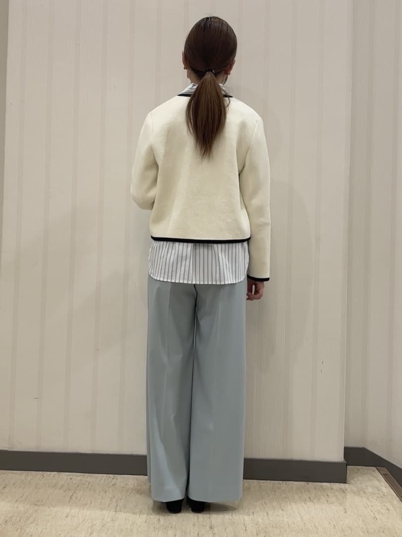 ちひさんの「INDIVI｜【2WAY／洗える】ラメストライプ コットン混シャツ」を使ったコーディネート