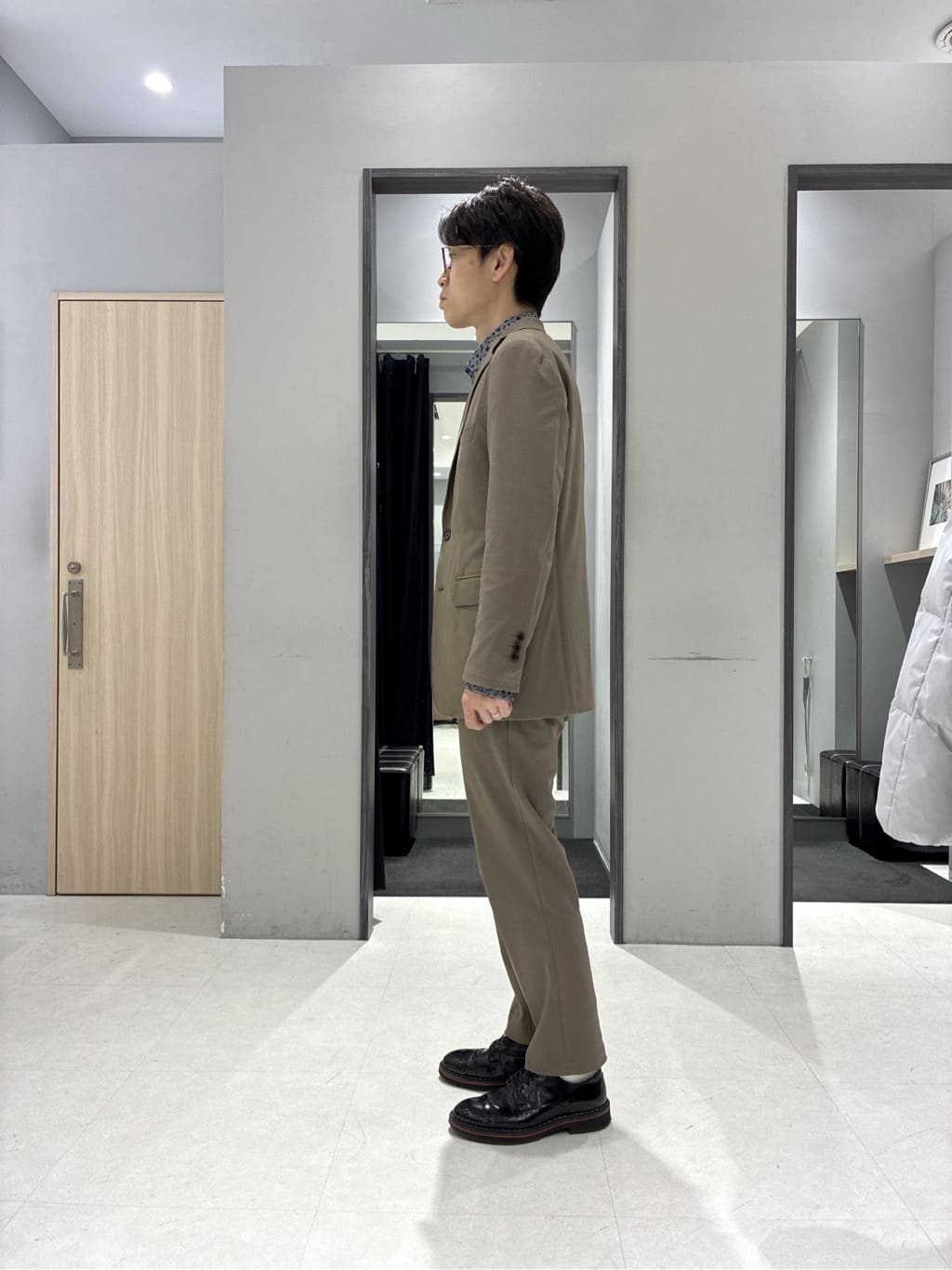 わいずみさんの「TAKEO KIKUCHI｜播州 ドビーストライプ フラワーシャツ」を使ったコーディネート