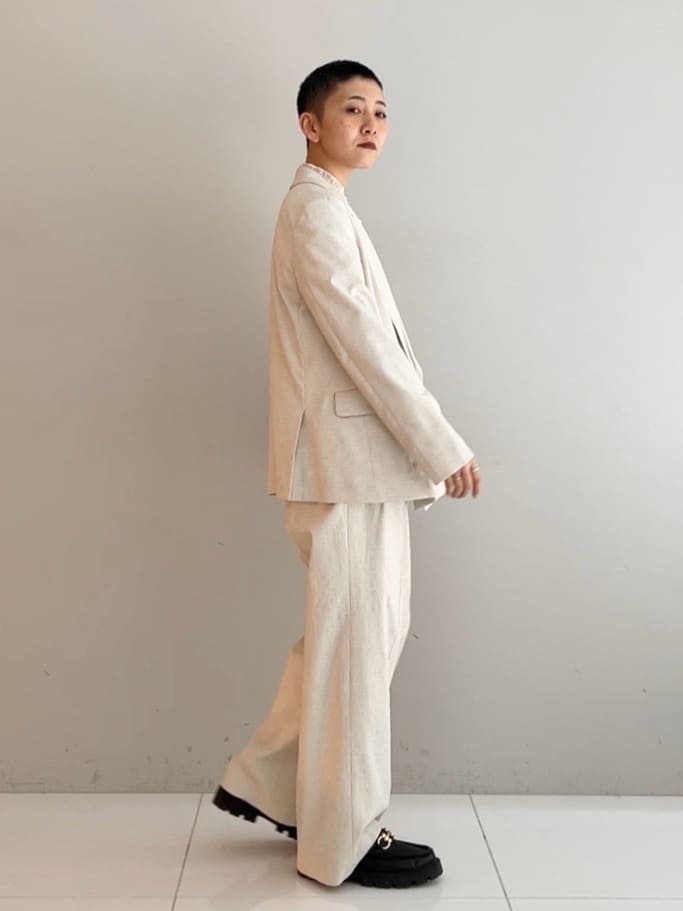 OCHIAIさんの「DRESSTERIOR｜【セットアップ可/吸水速乾/ウォッシャブル】リネンブレンドオックスダブルジャケット」を使ったコーディネート