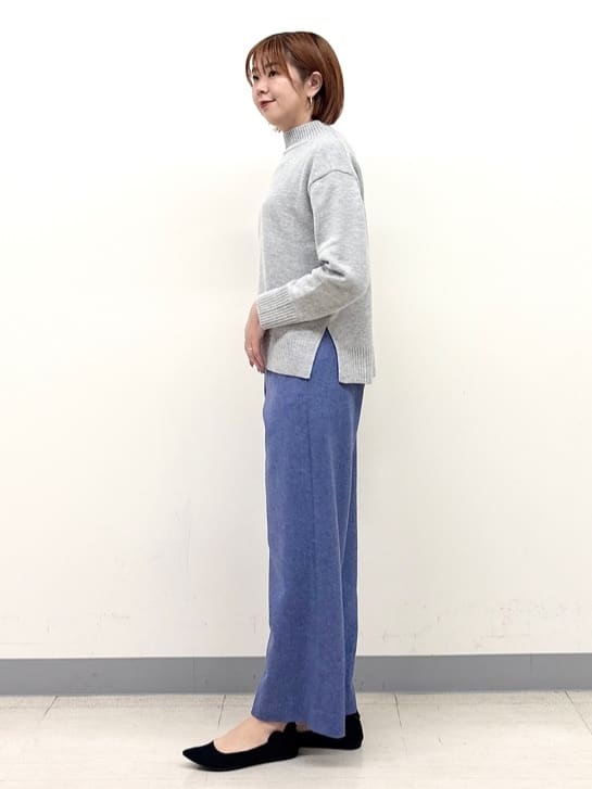 まいこさんの「INDIVI｜【カシミヤ混】ミドルゲージ ハイネックニット」を使ったコーディネート
