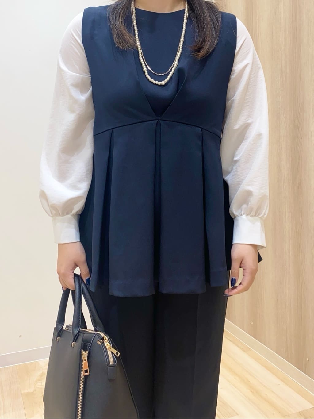 HANAさんの「grove｜【マシンウォッシュ/防シワ】袖ドッキングペプラムブラウス【着回しカセット】」を使ったコーディネート