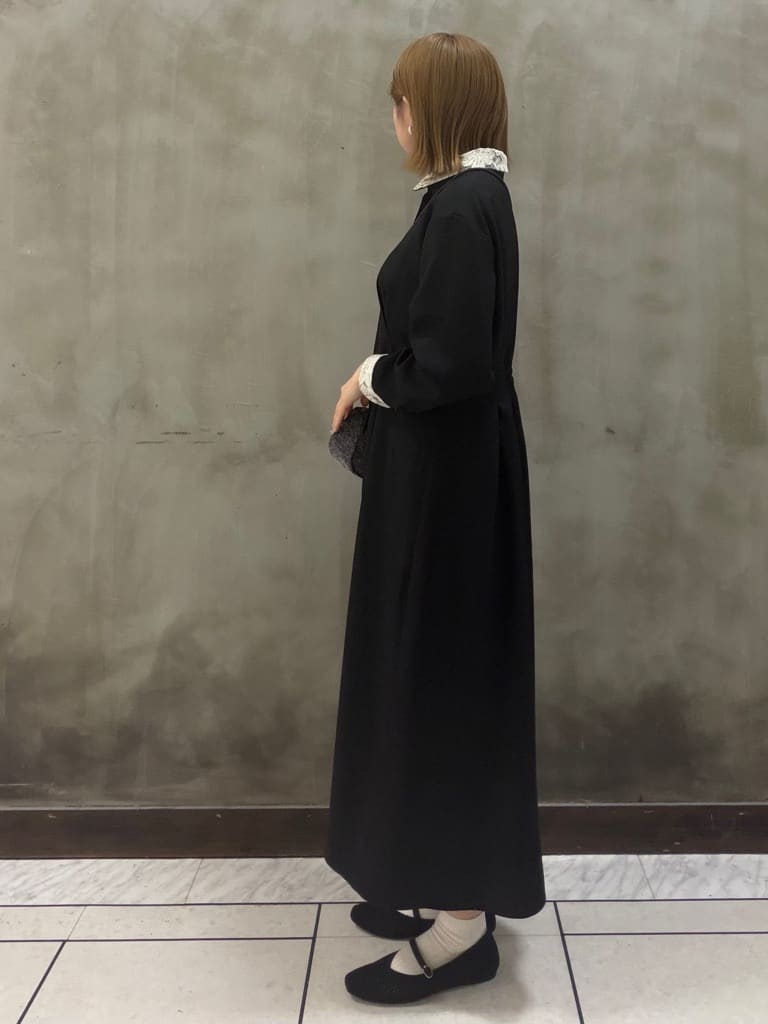 maiさんの「grove｜晴れの日にも映える、品よく華やかなシャツワンピース」を使ったコーディネート