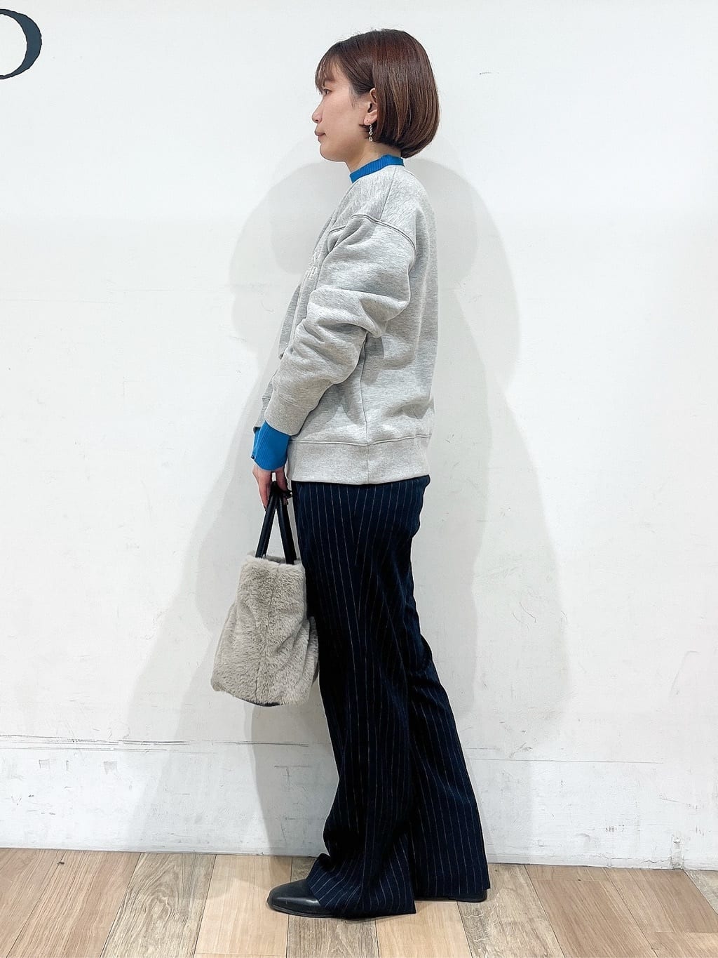山さんさんの「grove｜【あったか裏起毛】きれいも楽ちんも叶える、ストレッチストレートパンツ」を使ったコーディネート