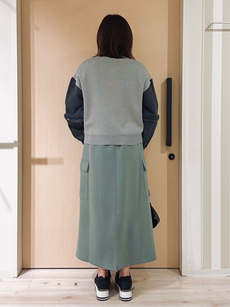 funafunaさんの「SHOO･LA･RUE｜デニム袖切替ロゴニット」を使ったコーディネート
