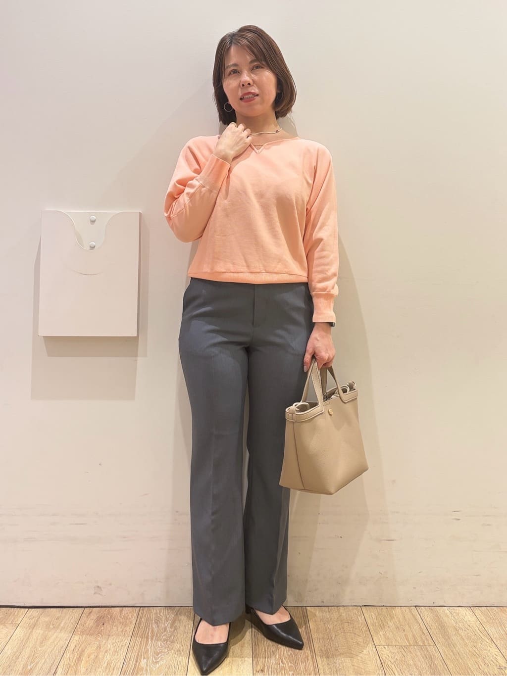 YUKOさんの「index｜フロントパーツ付きドルマンスリーブニット【洗濯機OK／抗ピル】《7col》」を使ったコーディネート