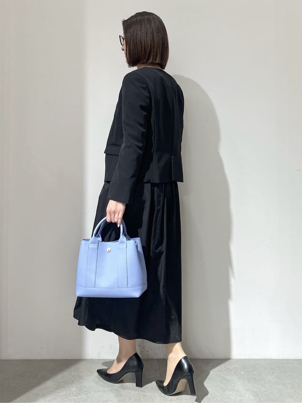 NAKAさんの「OPAQUE.CLIP｜《通勤／セットアップ対応》 パイピングVネックジャケット【洗濯機OK】」を使ったコーディネート