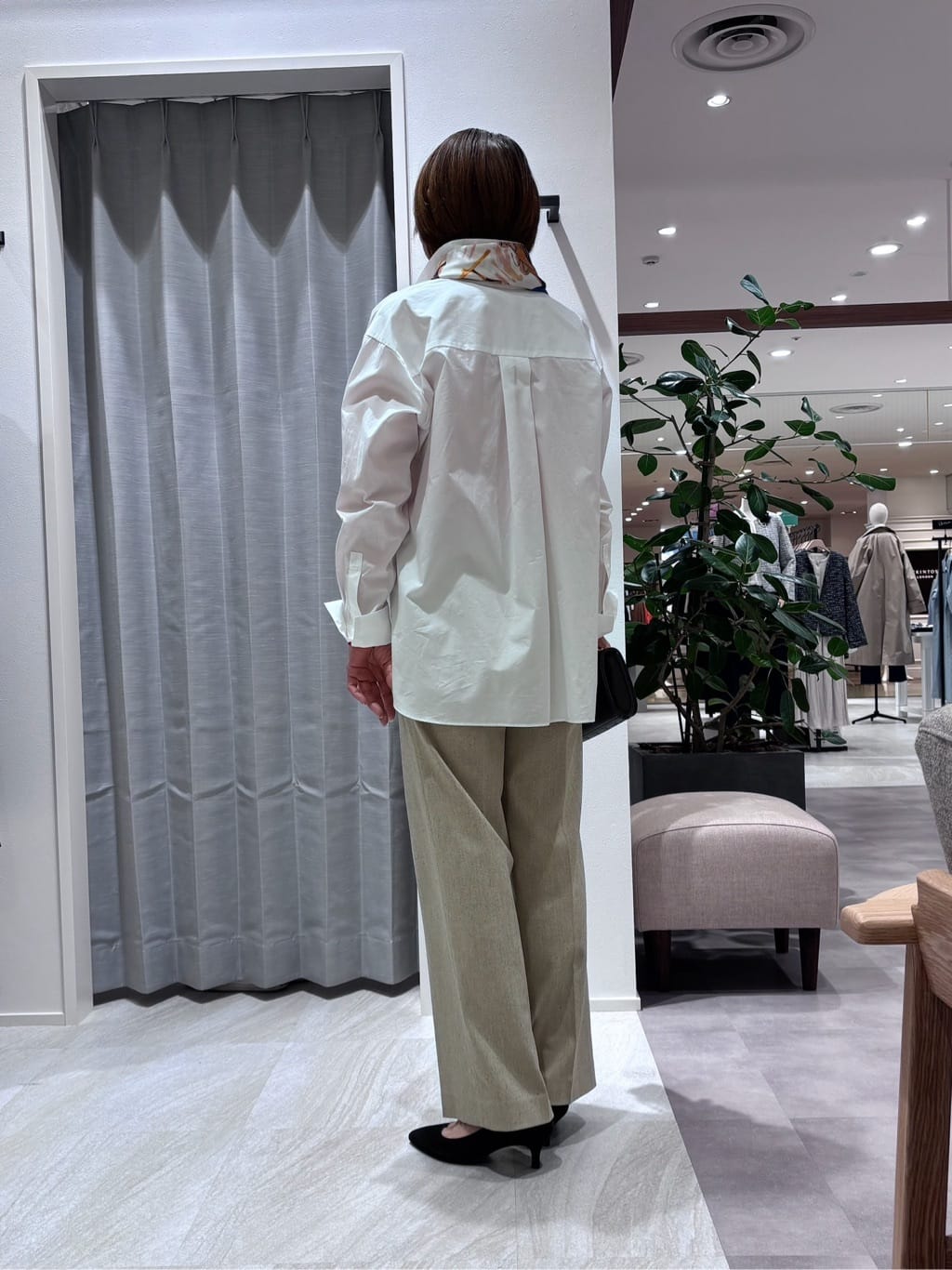 Satoさんの「UNTITLED｜【ワイド/後ろゴム/シーズンレス】シルクネップツイードパンツ」を使ったコーディネート