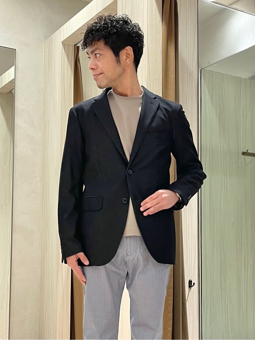 URAさんの「TAKEO KIKUCHI｜【全7サイズ&times;8色展開！】トップマルチヘリンボン パンツ」を使ったコーディネート