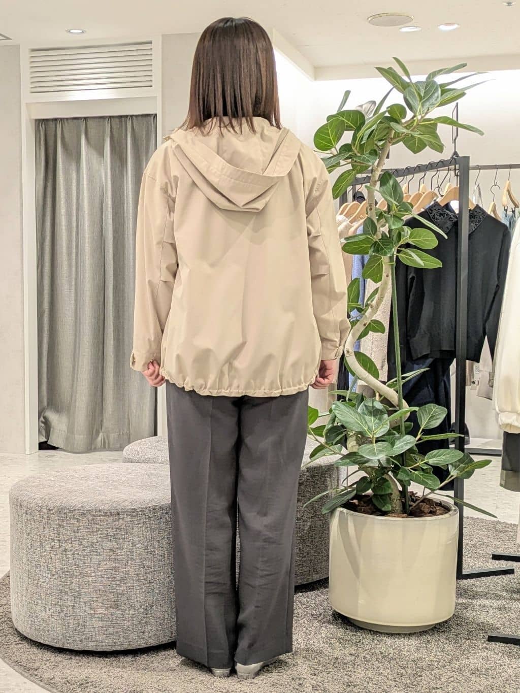 tomoさんの「UNTITLED｜【洗える/はっ水】リラクシーマウンテンパーカー」を使ったコーディネート