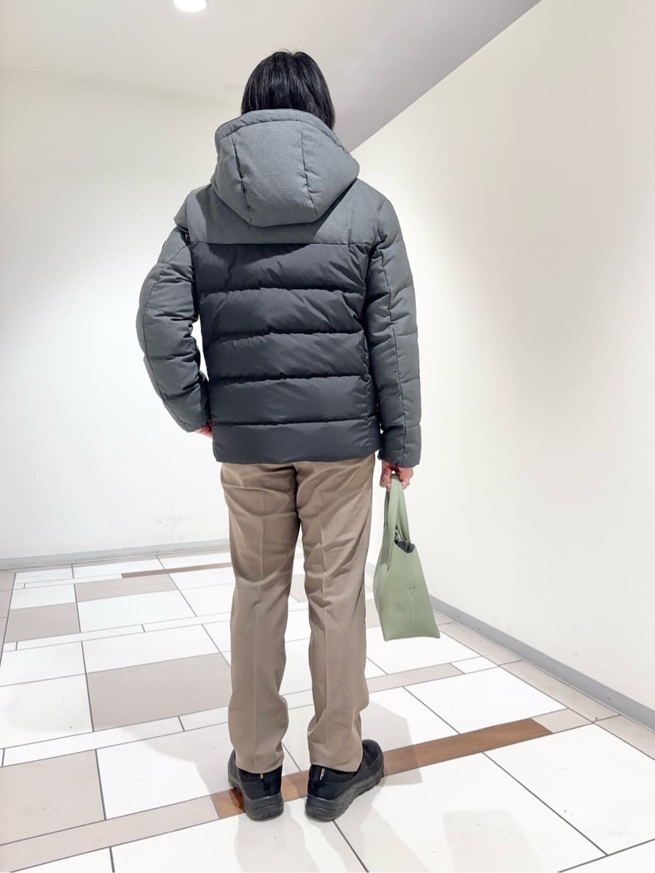 及川さんの「TAKEO KIKUCHI｜カラーコンビ ダウンブルゾン」を使ったコーディネート