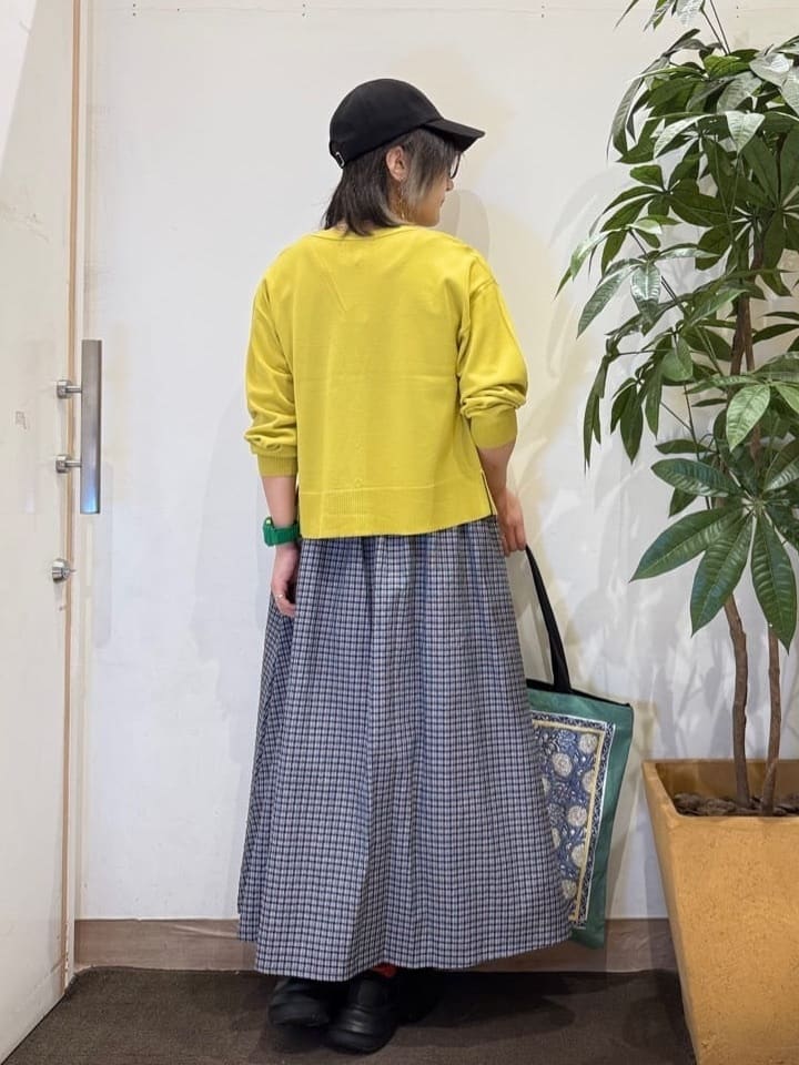 misakiさんの「SHOO･LA･RUE｜【前後2WAY/洗濯機可/S-LL】スクエアネックで小顔効果 ランダムテレコタンクトップ」を使ったコーディネート