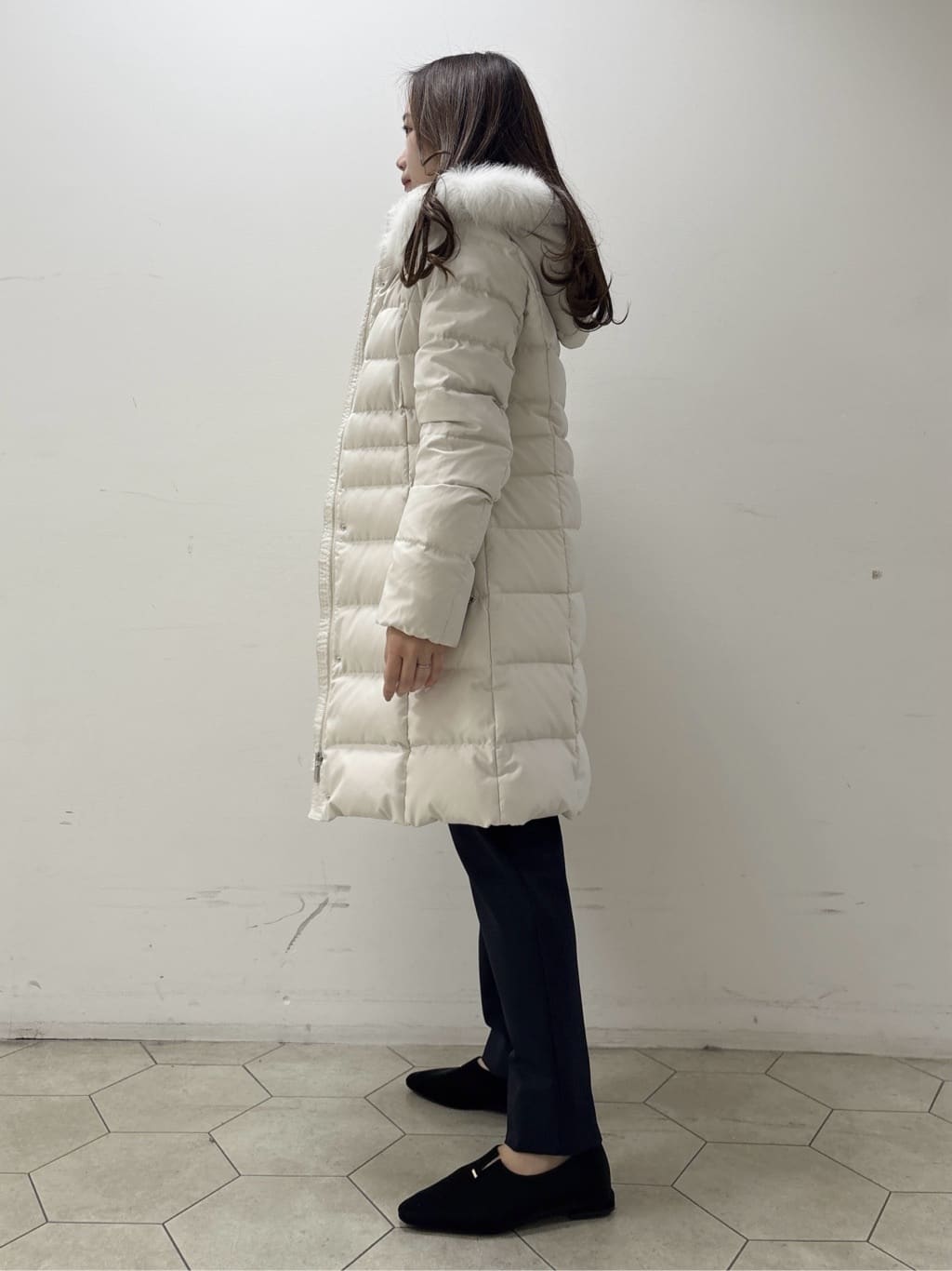 kahoさんの「INDIVI｜【名品／撥水／抗菌防臭】ロング丈リサイクルダウンコート」を使ったコーディネート