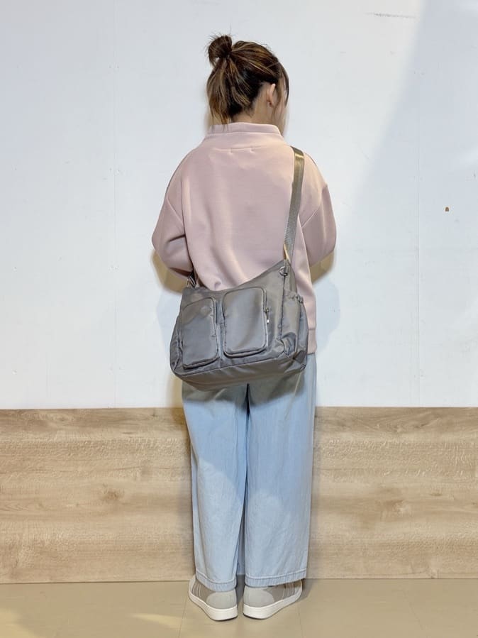 るねさんの「SHOO･LA･RUE｜【選べる色・柄/S-LL】通年使える レギュラーカラーシャツ」を使ったコーディネート