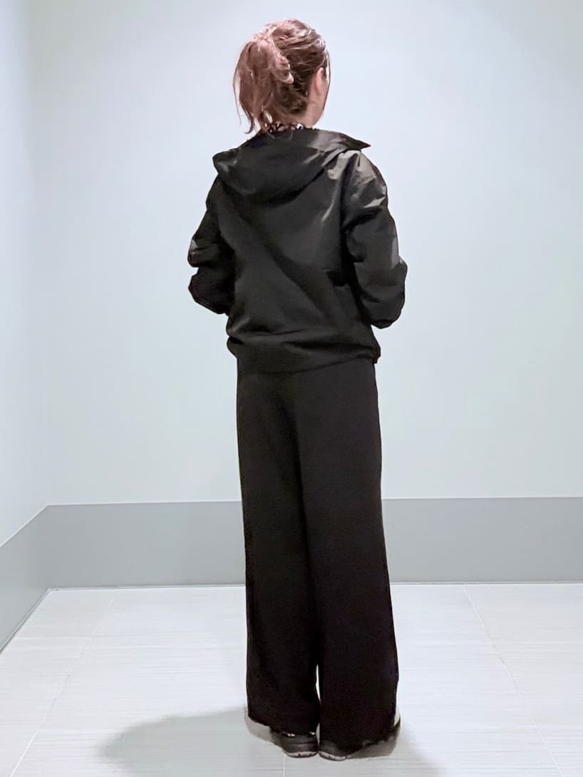 Yamaさんの「DRESSTERIOR｜【ウォッシャブル/撥水素材】撥水ツイル マウンテンパーカー」を使ったコーディネート
