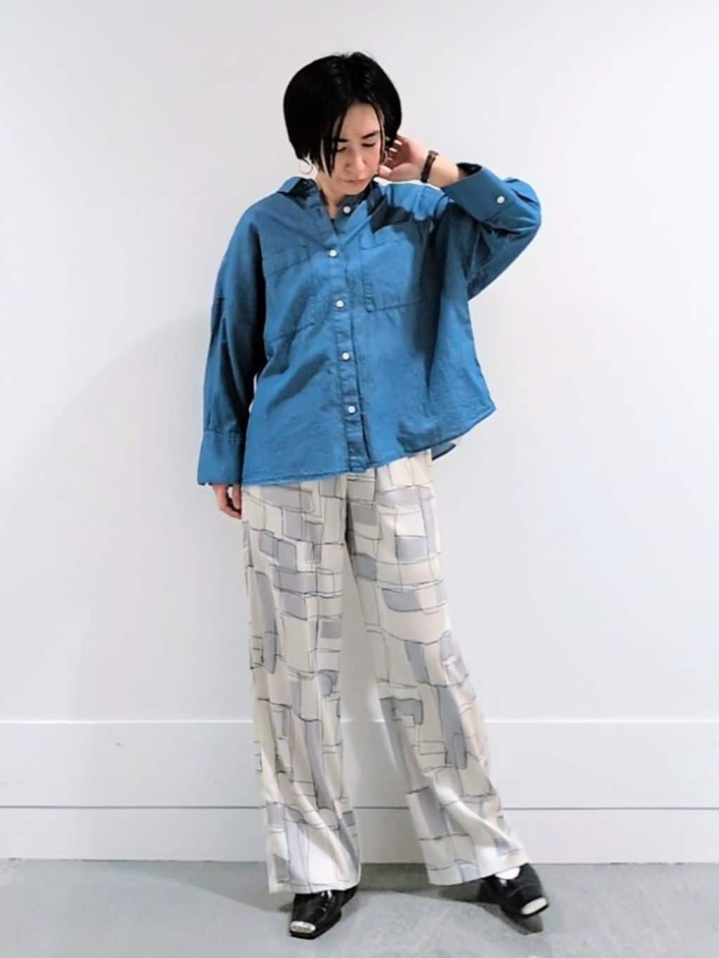 ミズタさんの「UNTITLED｜【古畑星夏さん着用/ロゴ/プリント】グラフィックTシャツ」を使ったコーディネート