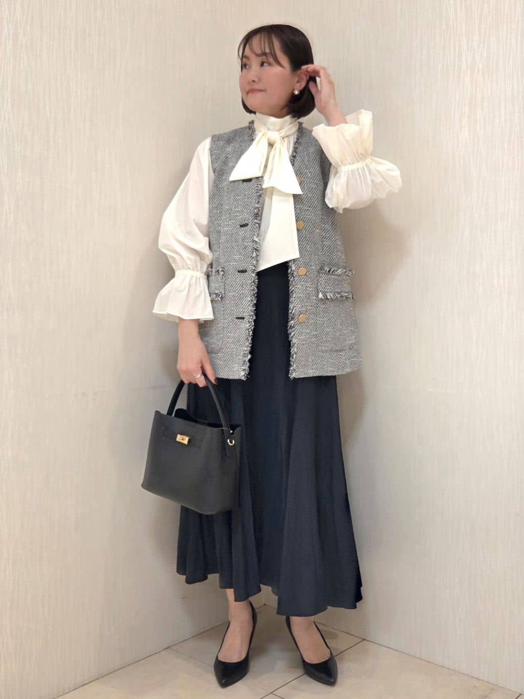 naokoさんの「UNTITLED｜【オンオフ使える】スラブツイード ジレ」を使ったコーディネート