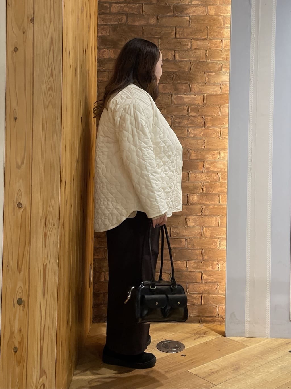 Risaさんの「SHOO･LA･RUE｜【洗濯機可/S-LL/撥水】ゴールドパーツで上品に 大人が着たい ノーカラーキルトジャケット」を使ったコーディネート