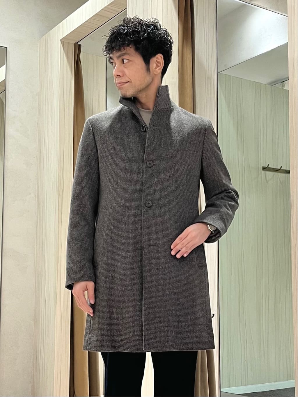 URAさんの「TAKEO KIKUCHI｜カシミヤブレンド ビーバー調ピンヘッドスタンドカラーコート」を使ったコーディネート