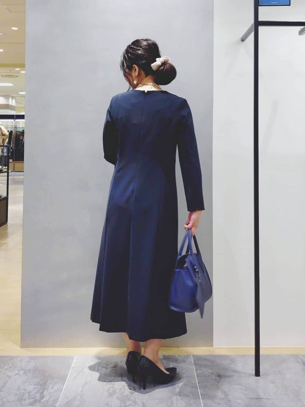 TOMOMIさんの「INDIVI｜◆【合皮／マルチWAY／サブバッグ付】ミニショルダーバッグ」を使ったコーディネート