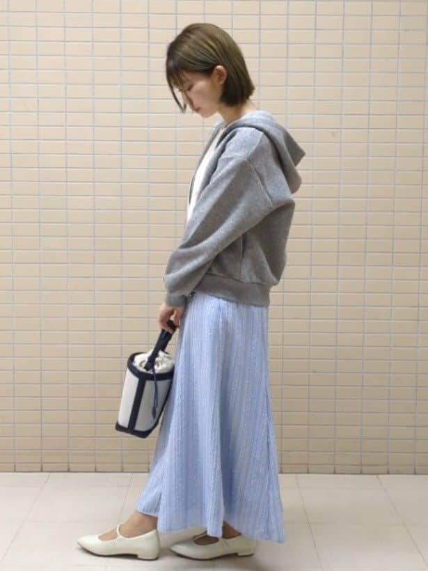 ひまりさんの「Reflect｜【インナーにおすすめ◎】クルーネックストレッチリブトップス」を使ったコーディネート